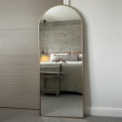 Miroir d'Appoint Arqué Design Moderne avec Cadre Doré 160 cm x 60 cm