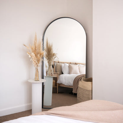 Miroir Arqué Mural et Plein Pied Arcus - Cadre en Métal Noir Mat - 170 x 80 cm