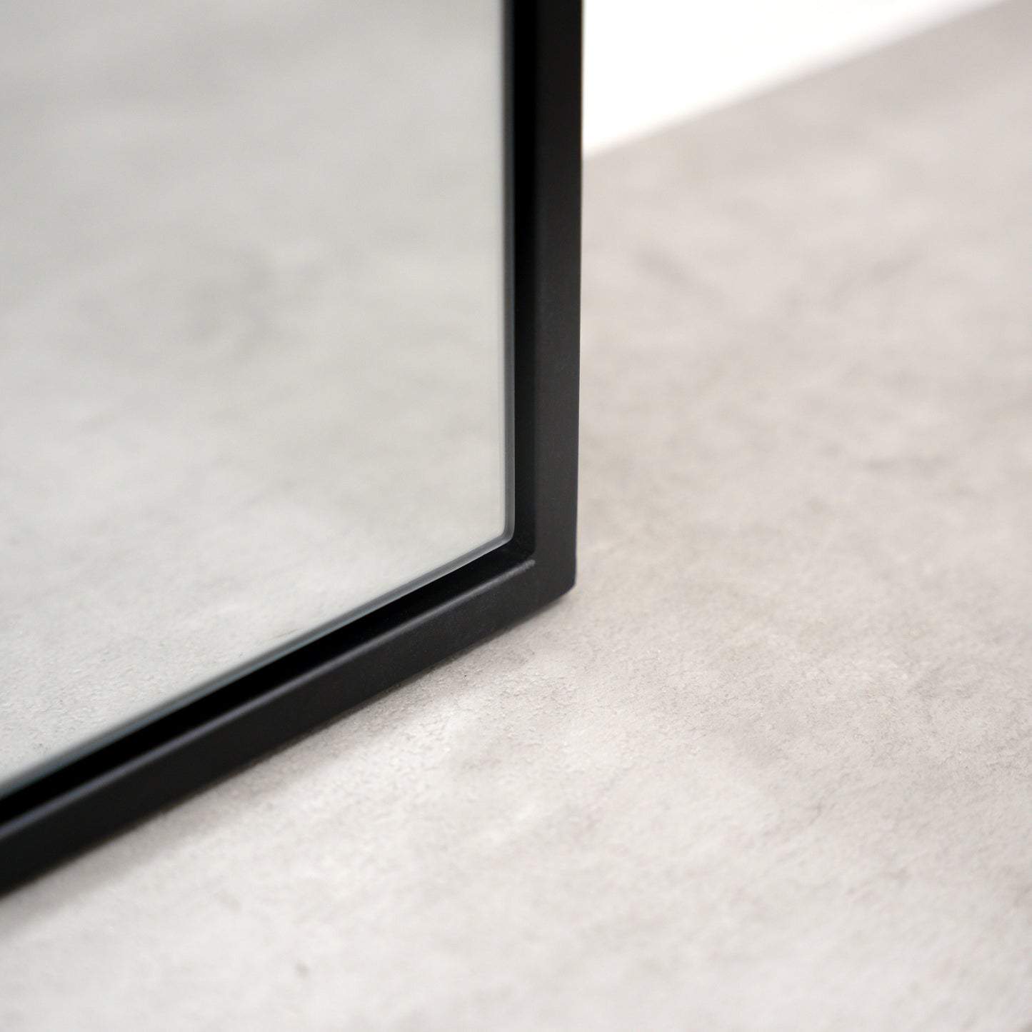 Miroir Arqué XXL Noir 180x110 cm - Design Minimaliste en Métal