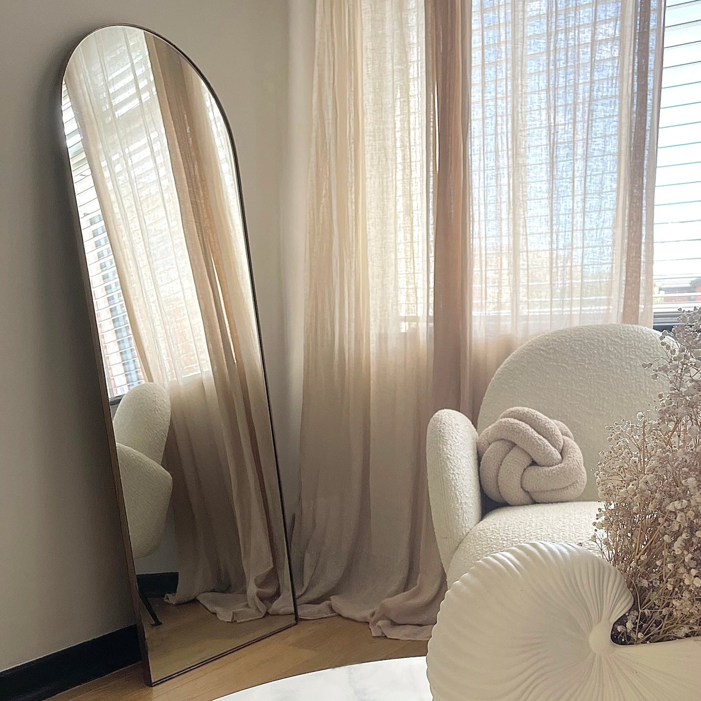 Miroir de Plain-Pied Arqué Theo - Cadre Métallique Or Vieilli - 160 x 50 cm